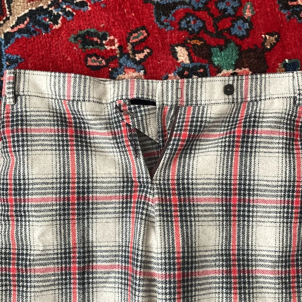 Burberry pants brown, black and red. - Picture 2 of 4